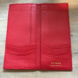 Cuyana Classic Leather Passport Holder